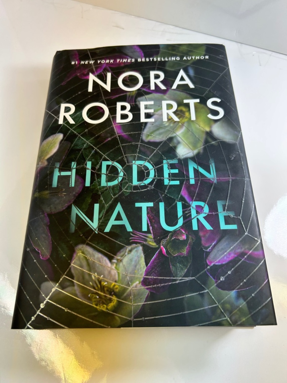Nora Roberts‎ "Hidden Nature" Hardcover